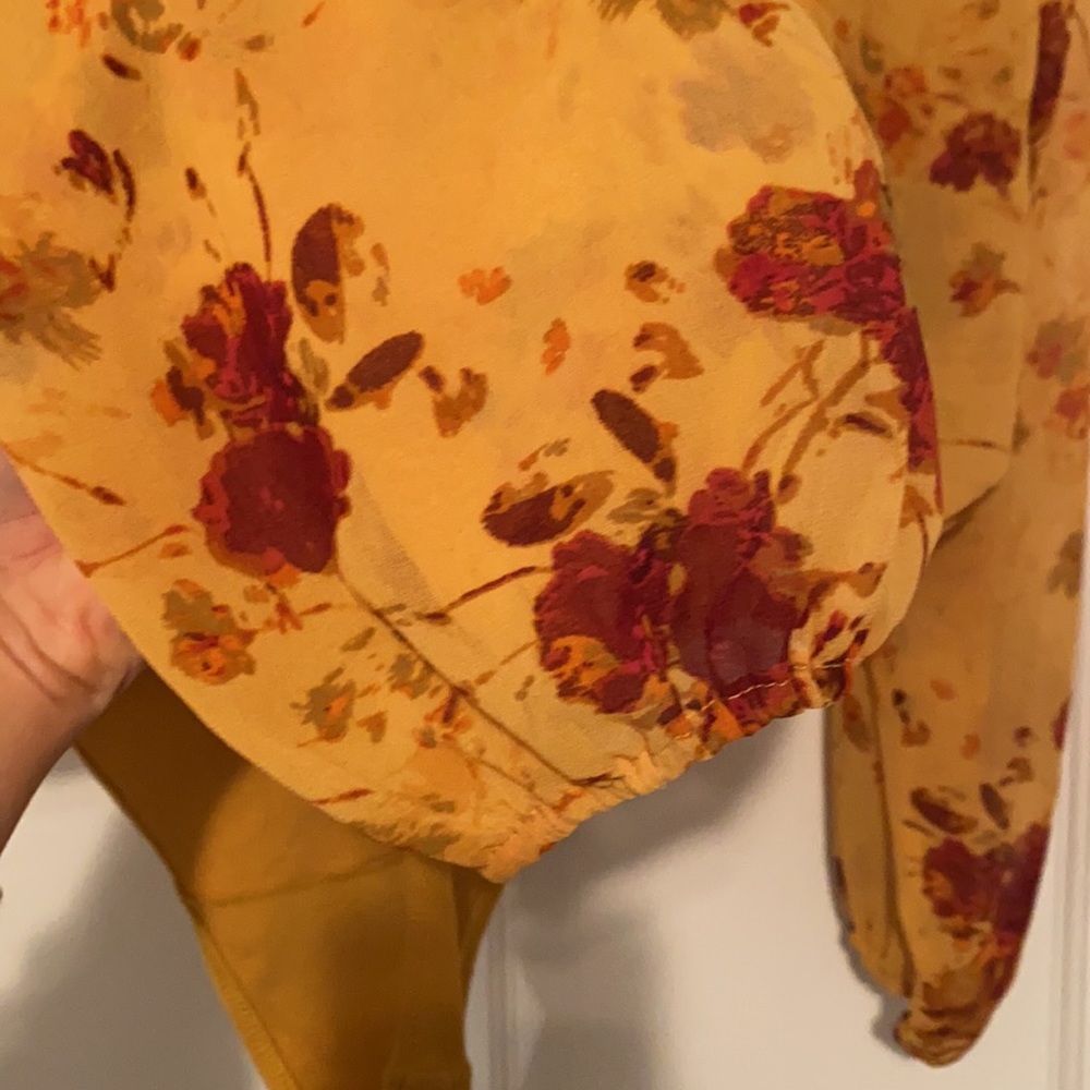 Aritzia Wilfred ‘Talmont’ long sleeve floral layered bodysuit, size L - Picture 8 of 12